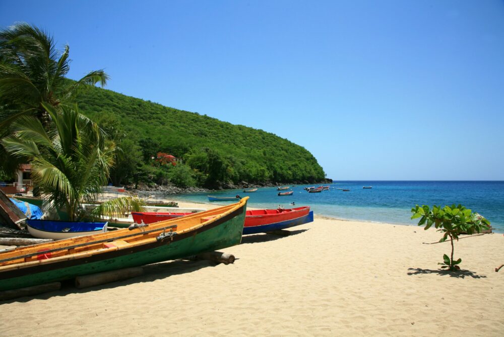 chambre-icon-Le-Vauclin-Hotel-Les-Villas-Du-CAP-Villa-Lugna-gesloc-martinique-location-saada_1706793235-min-scaled